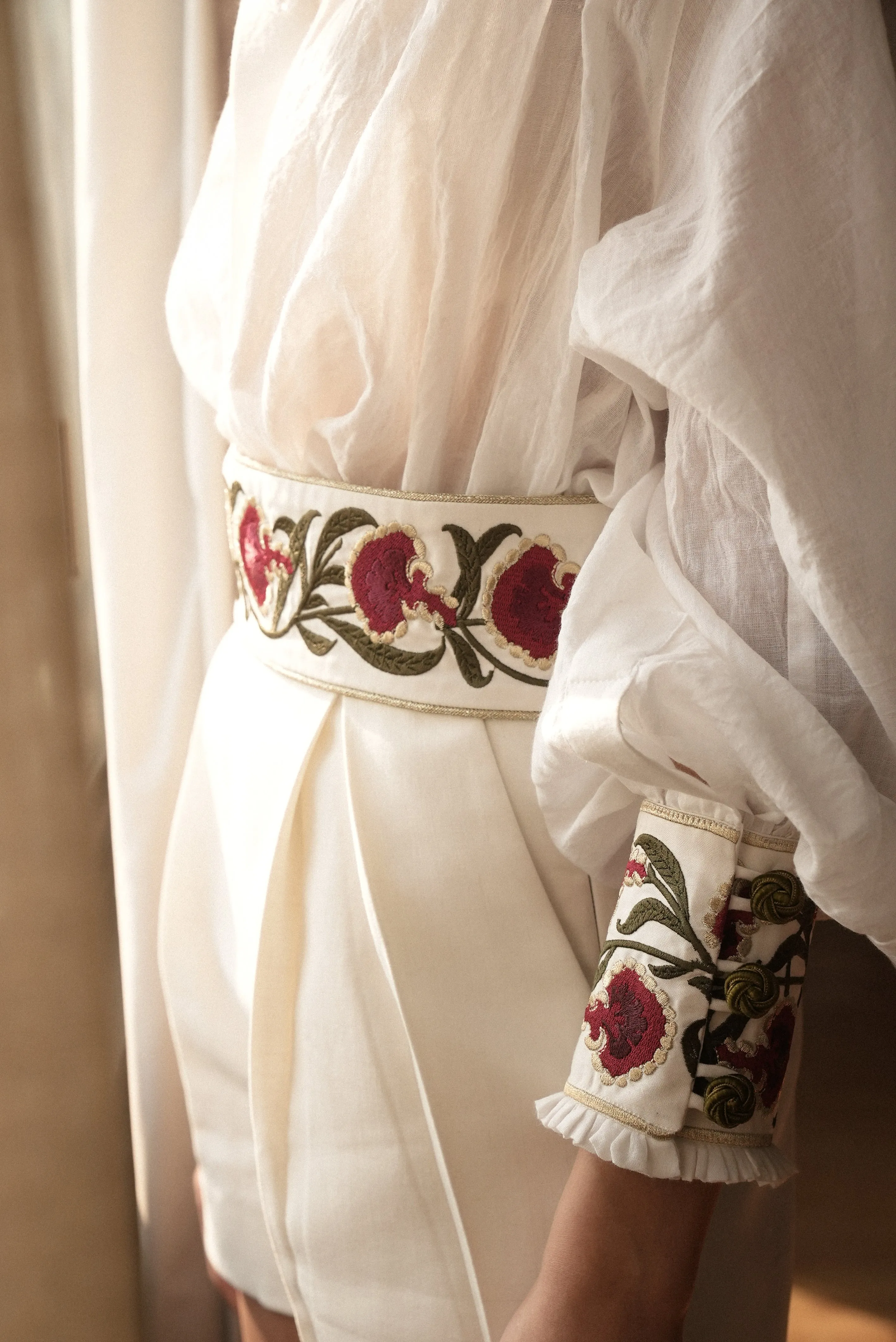 Carnation Belt - White/Red