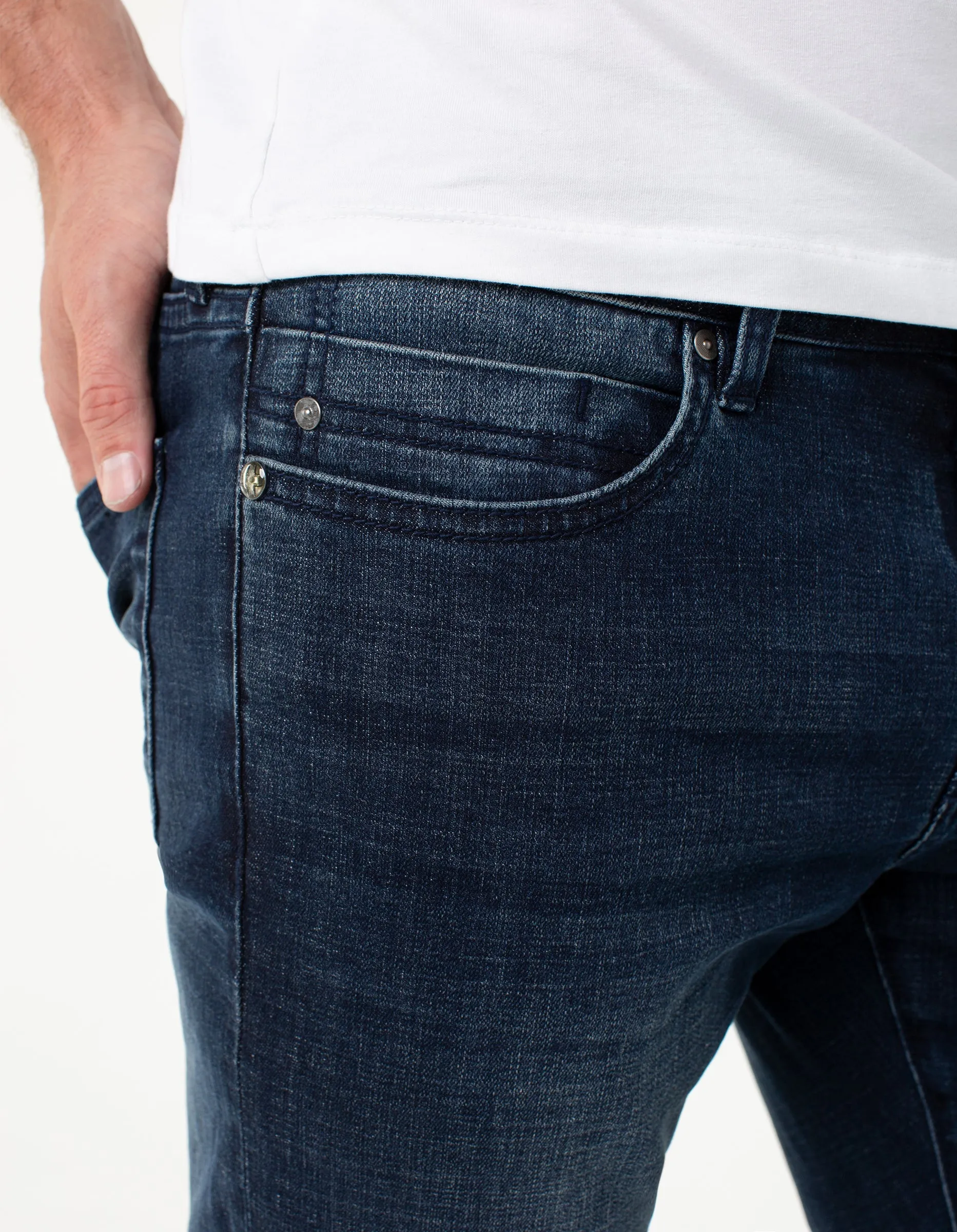 Liverpool's Kingston Modern Straight 32in inseam (palo alto dark, modern rinse)