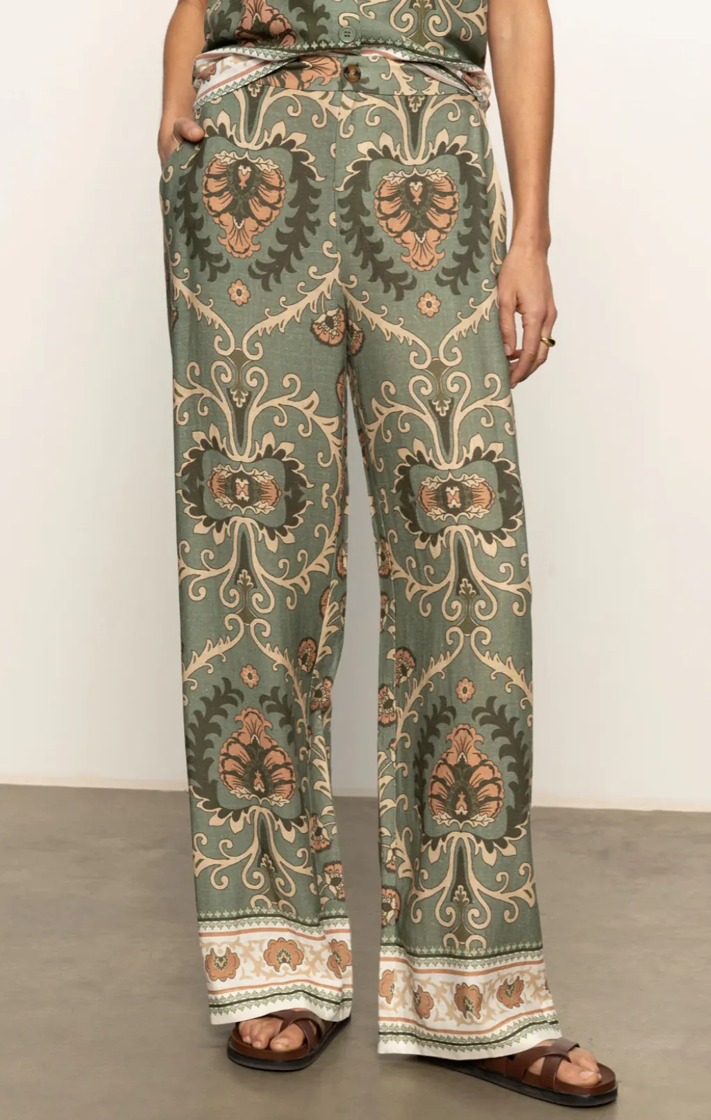 Soft Trouser in Mezzo Sage