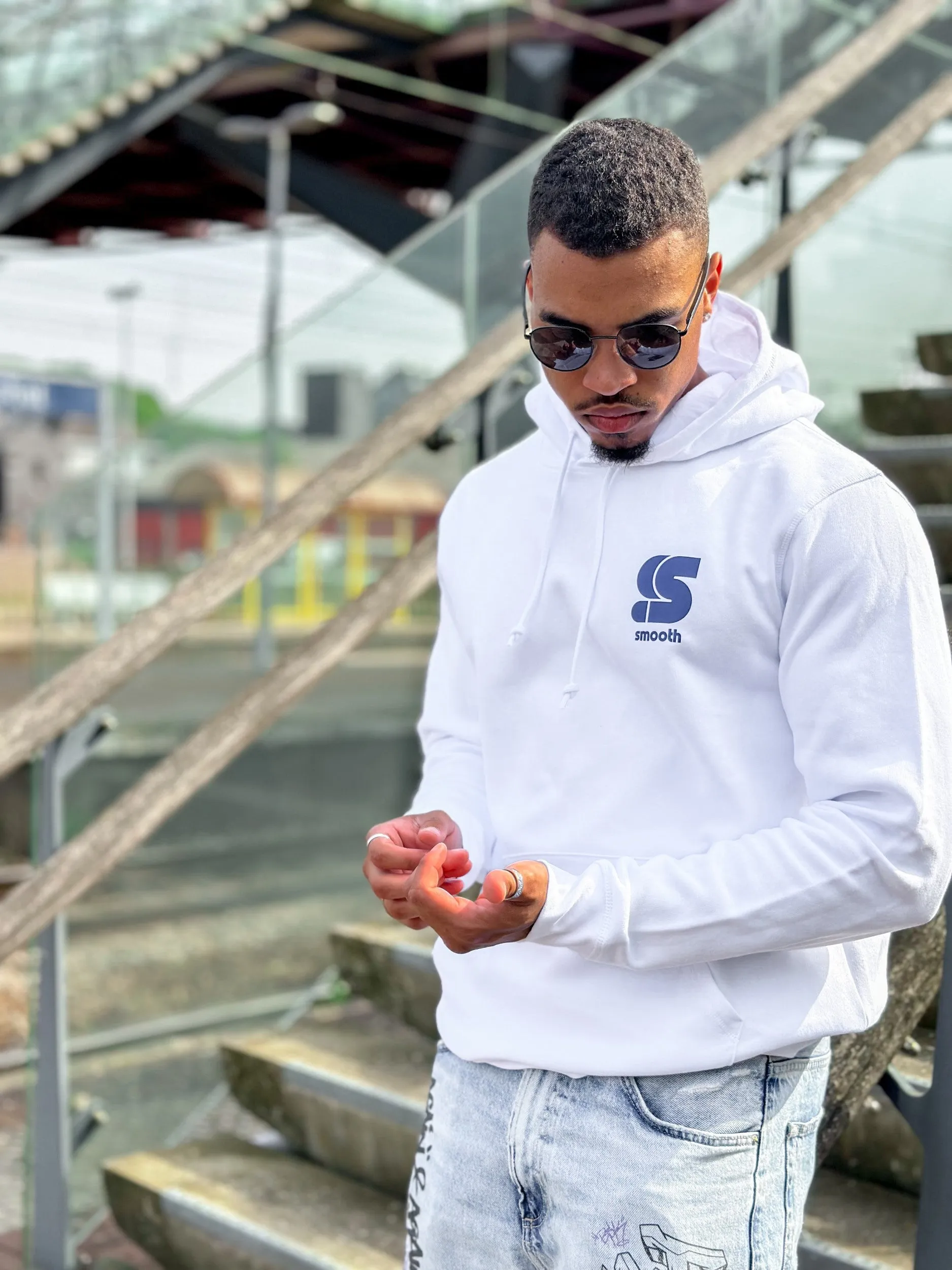 White Hoodie / S Logo Blue Front Back Men