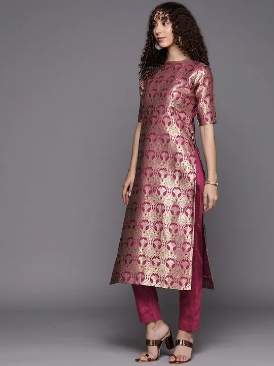 Women Floral Kurta with Trousers