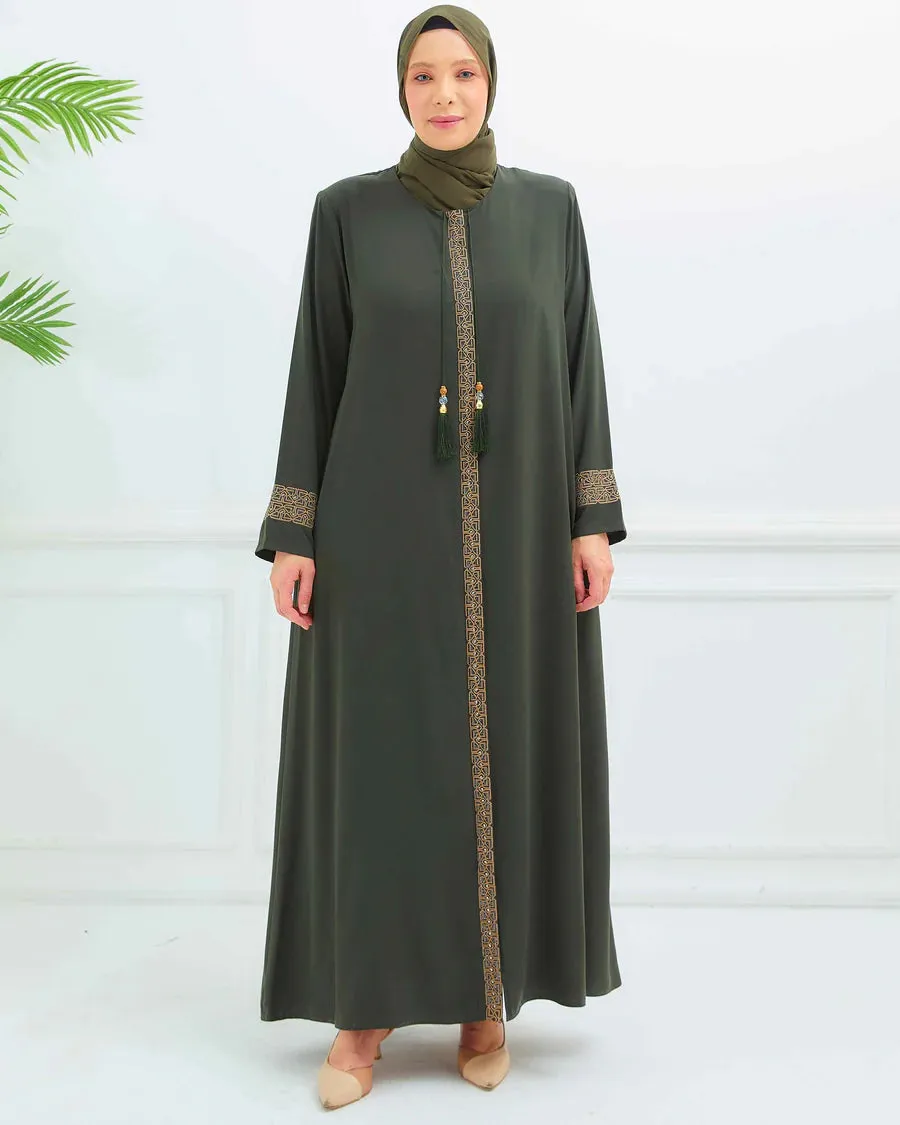 Zeenat Abaya