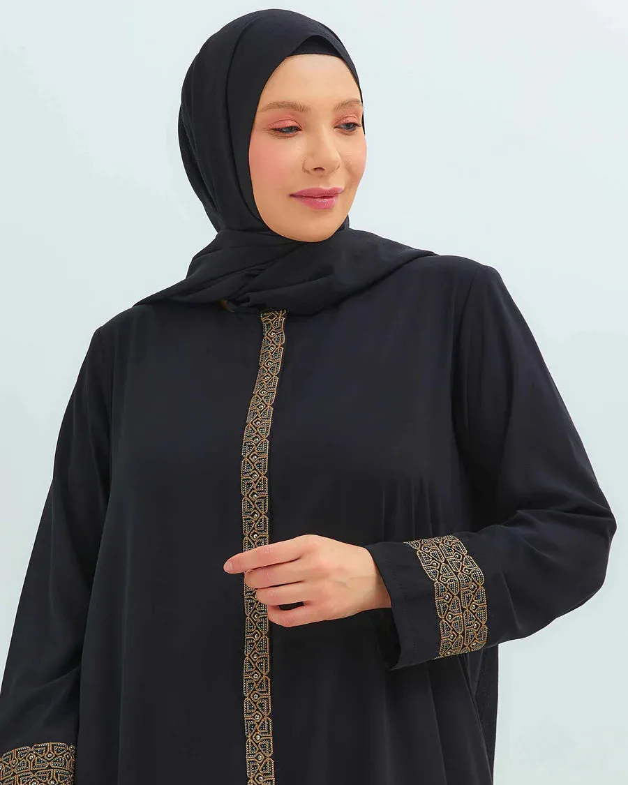 Zeenat Abaya